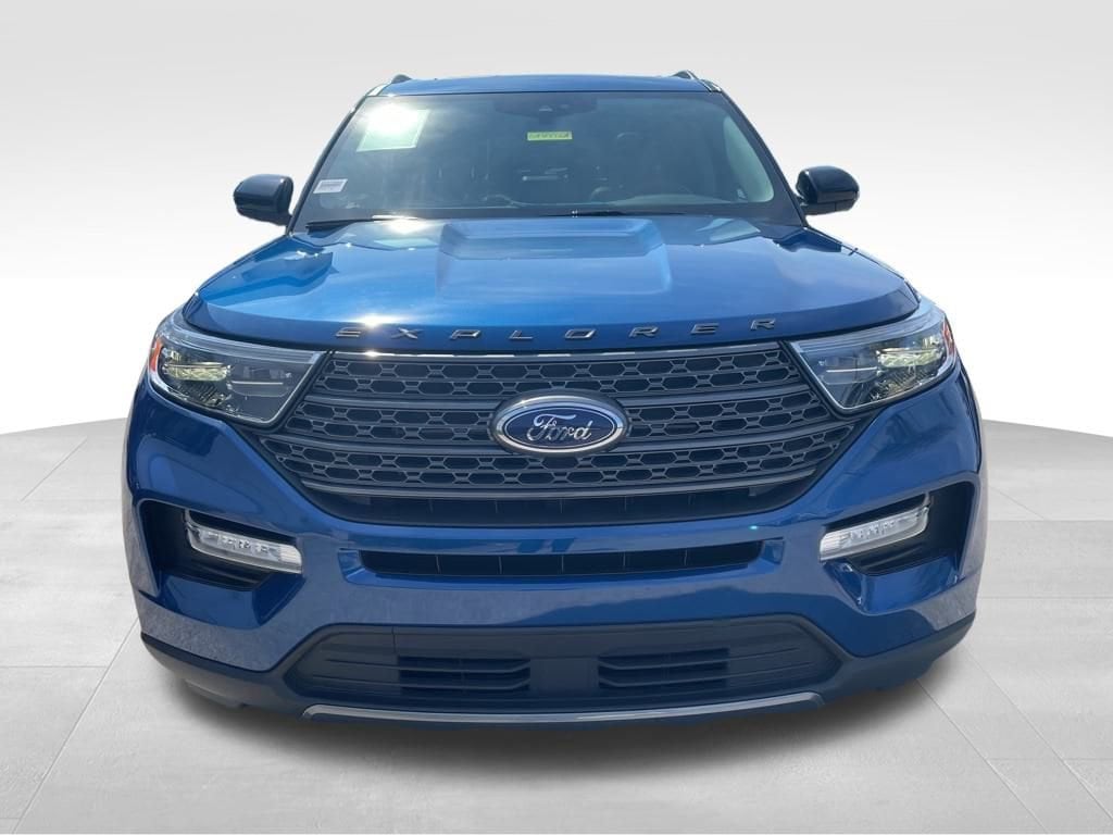 Used 2022 Ford Explorer XLT with VIN 1FMSK8DH9NGC15811 for sale in Louisville, KY