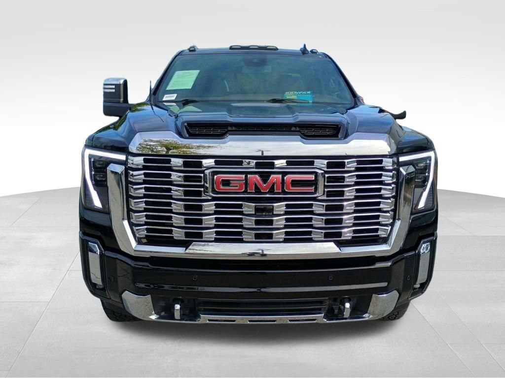2024 Gmc Sierra 2500 HD Denali photo 2