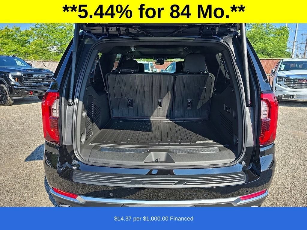 2026 GMC Yukon XL Denali - Photo 14