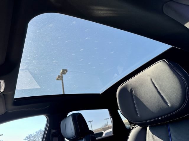 2025 Cadillac LYRIQ Sport 1 - Photo 16