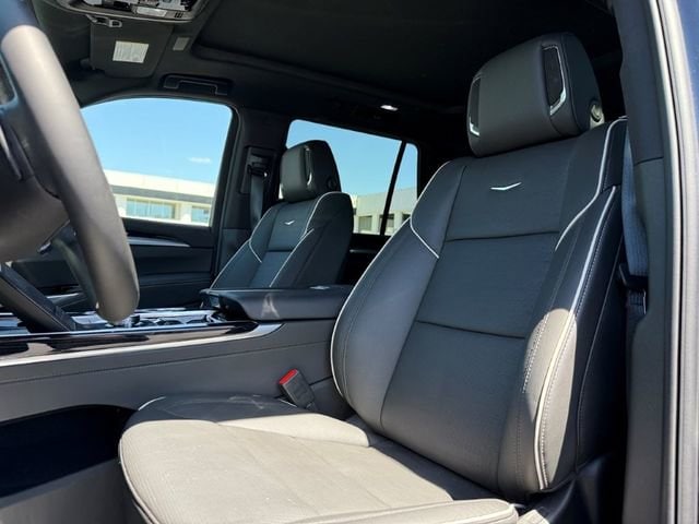 2026 Cadillac Escalade Sport - Photo 13