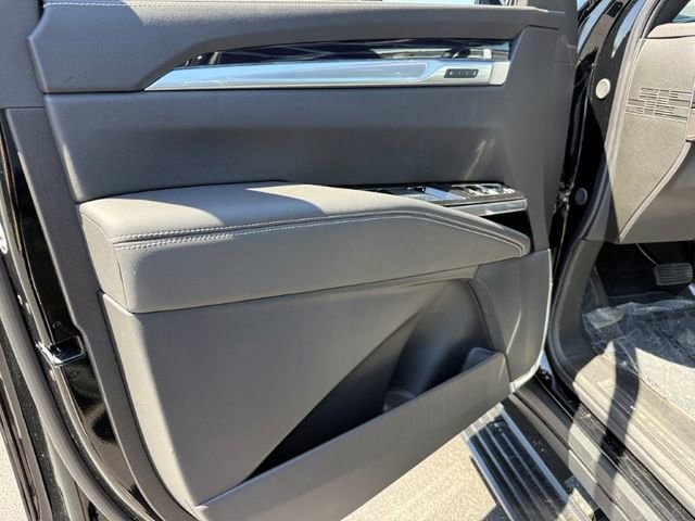 2026 Cadillac Escalade Sport - Photo 8