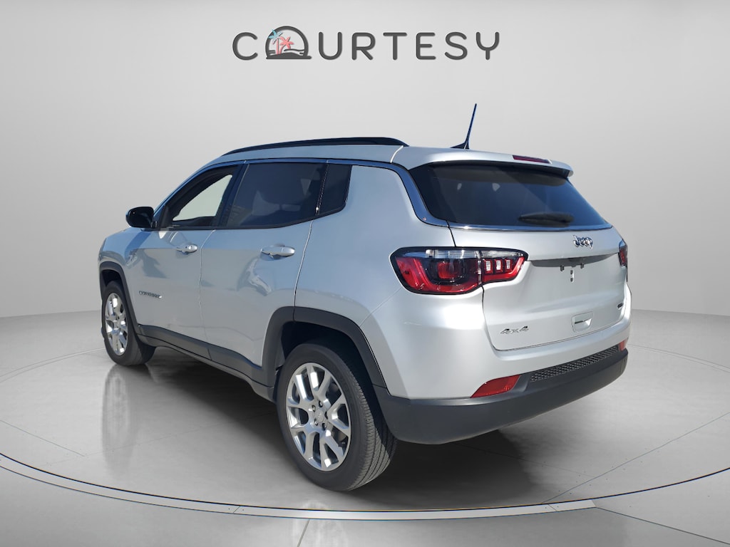 Used 2024 Jeep Compass Latitude Lux Latitude Lux 4x4