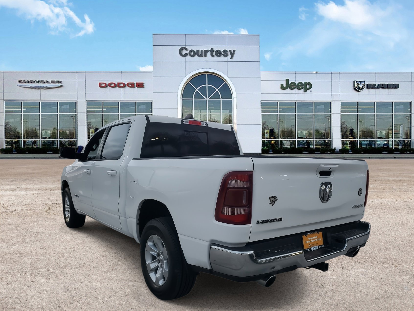 2023 Ram 1500 Laramie photo 4