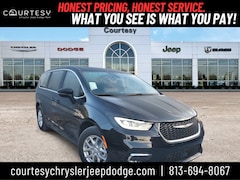 2026 Chrysler Pacifica SELECT Passenger Van