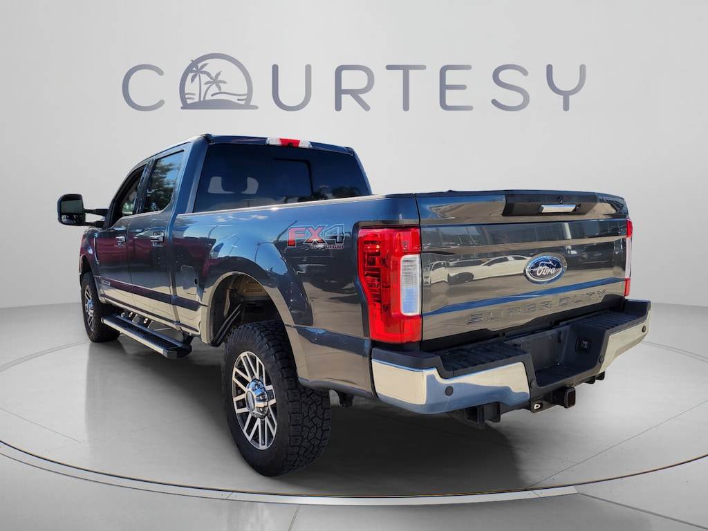 Used 2018 Ford Super Duty F-250 SRW LARIAT