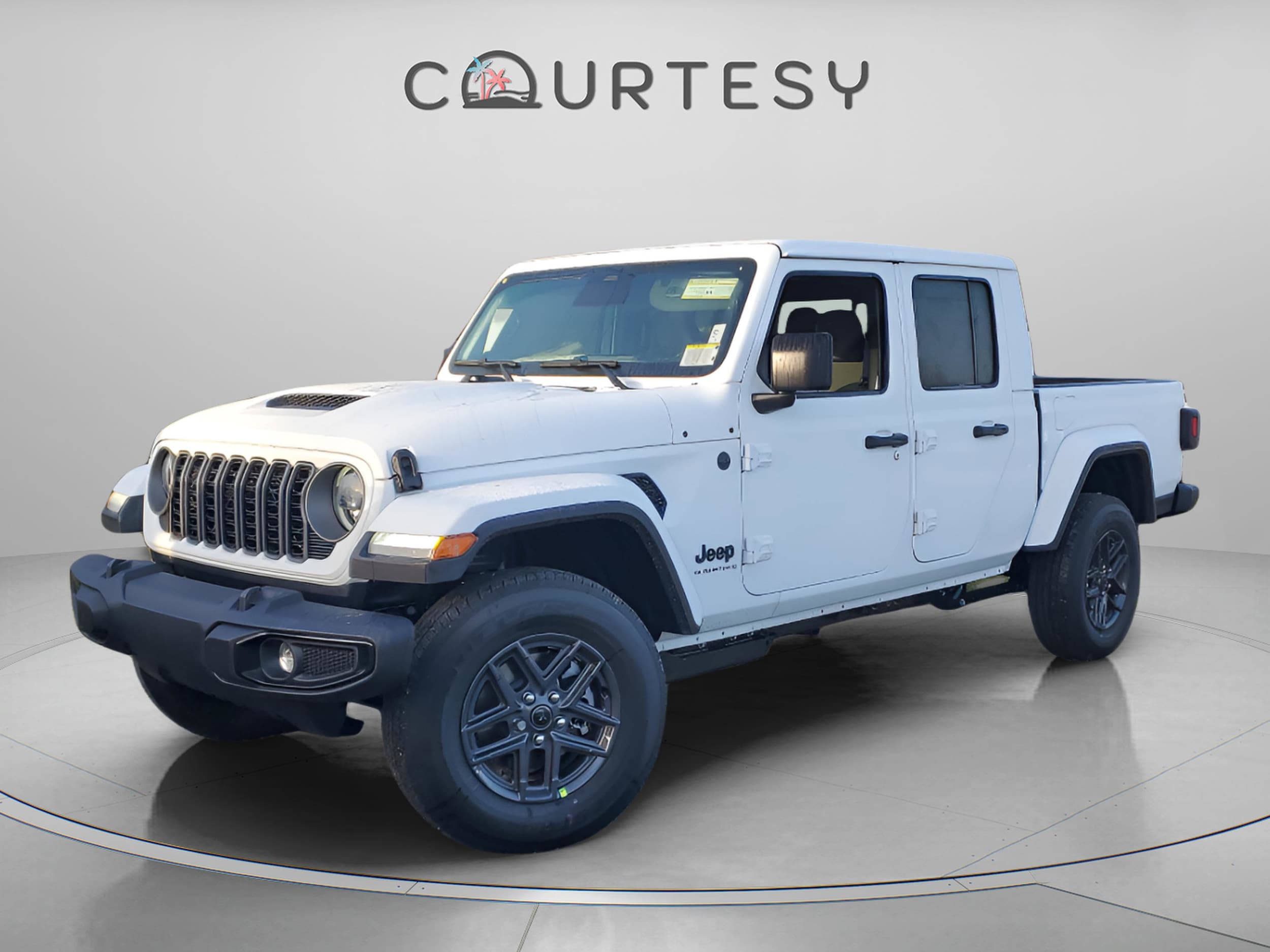 2026 Jeep Gladiator Sport S Auto's photo