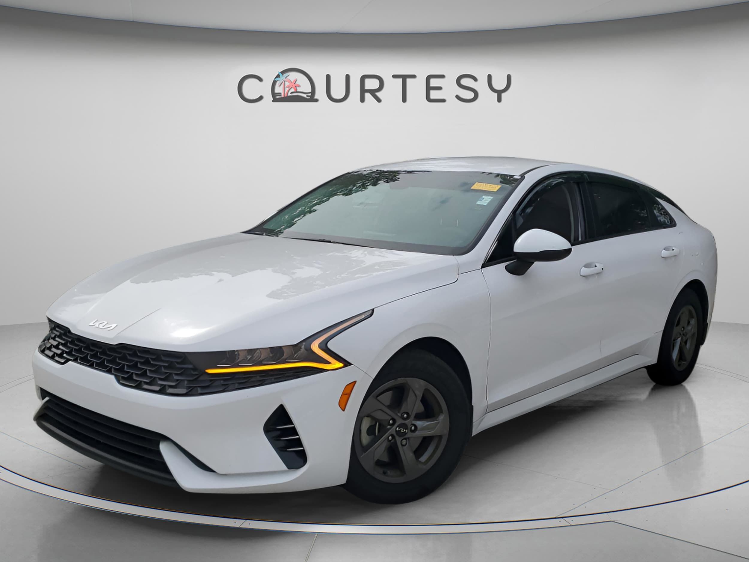 2023 Kia Optima LXS FWD's photo