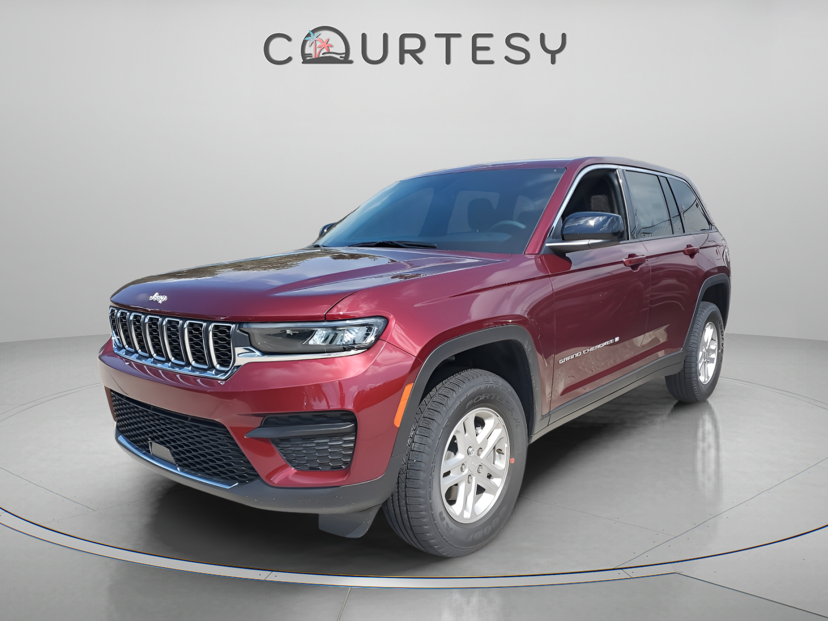 Used 2025 Jeep Grand Cherokee Laredo Laredo 4x4