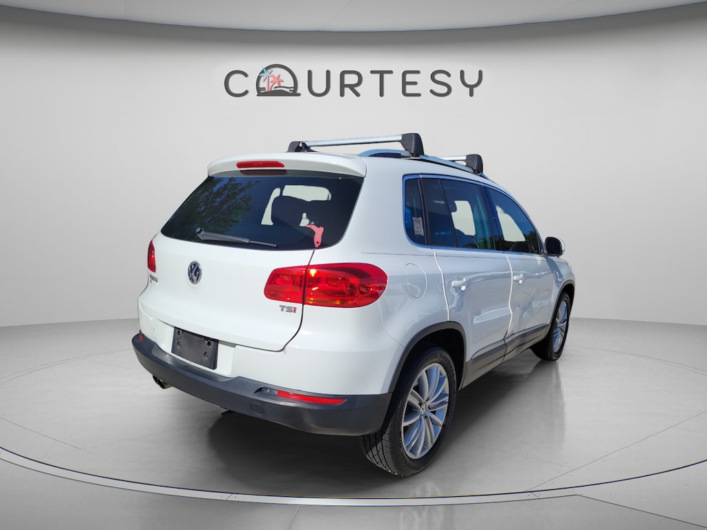 Used 2016 Volkswagen Tiguan SE 2WD Auto SE