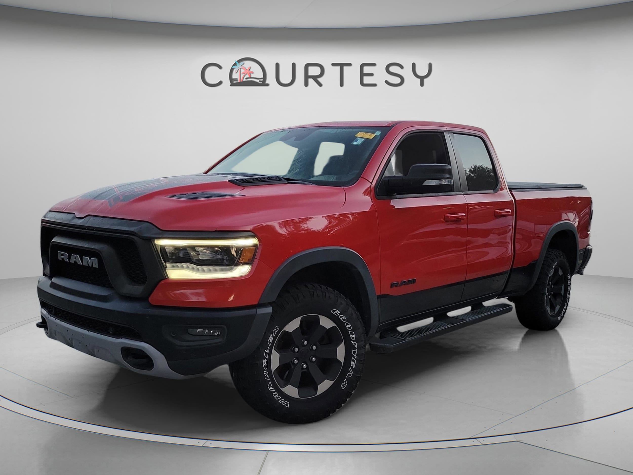 2020 RAM 1500 Rebel 4x4 Quad Cab 6'4's photo