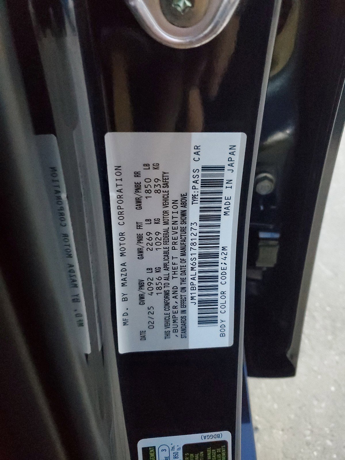 2025 Mazda Mazda3 Hatchback 2.5 s Preferred photo 4