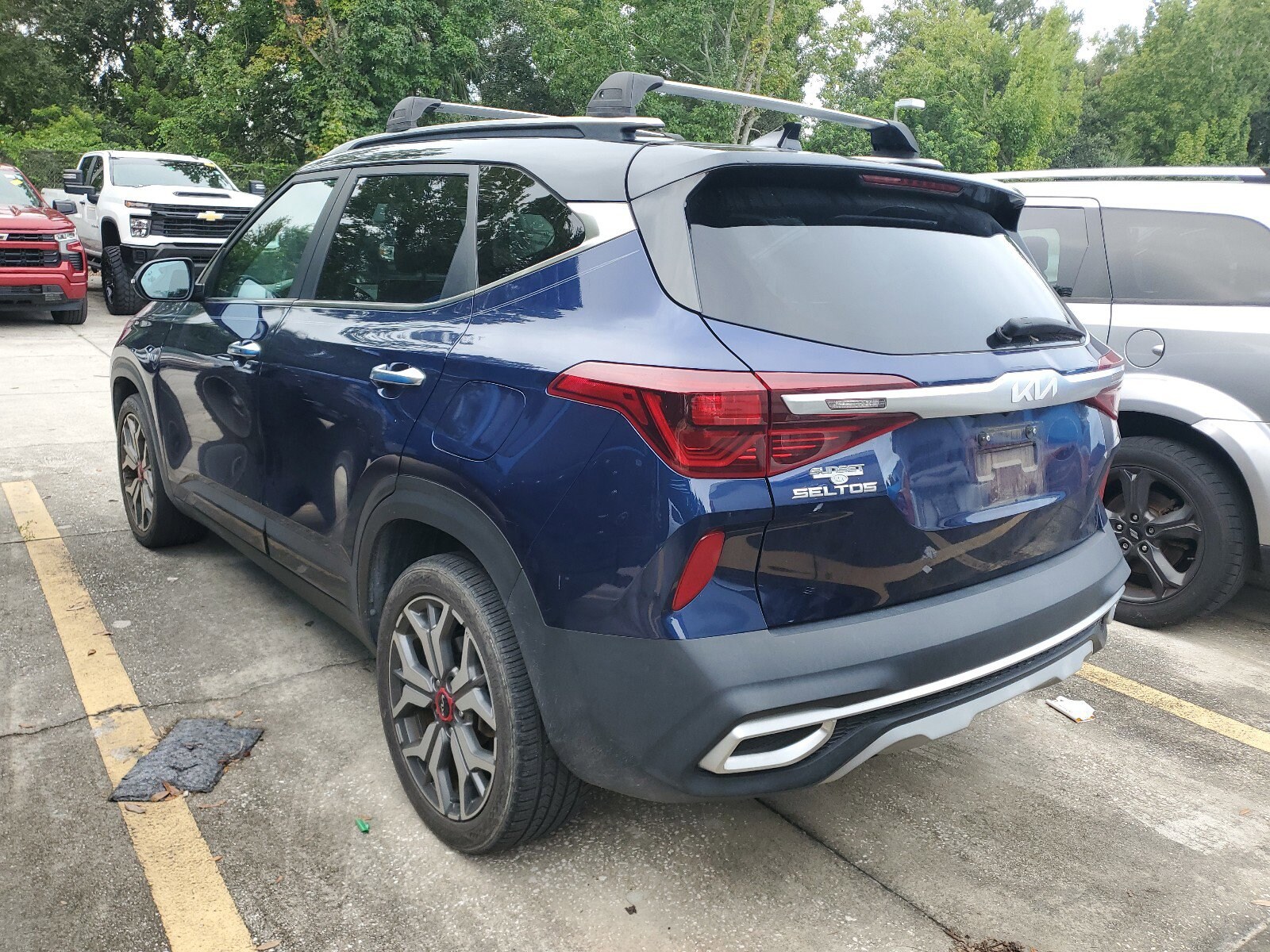2022 Kia Seltos SX photo 3