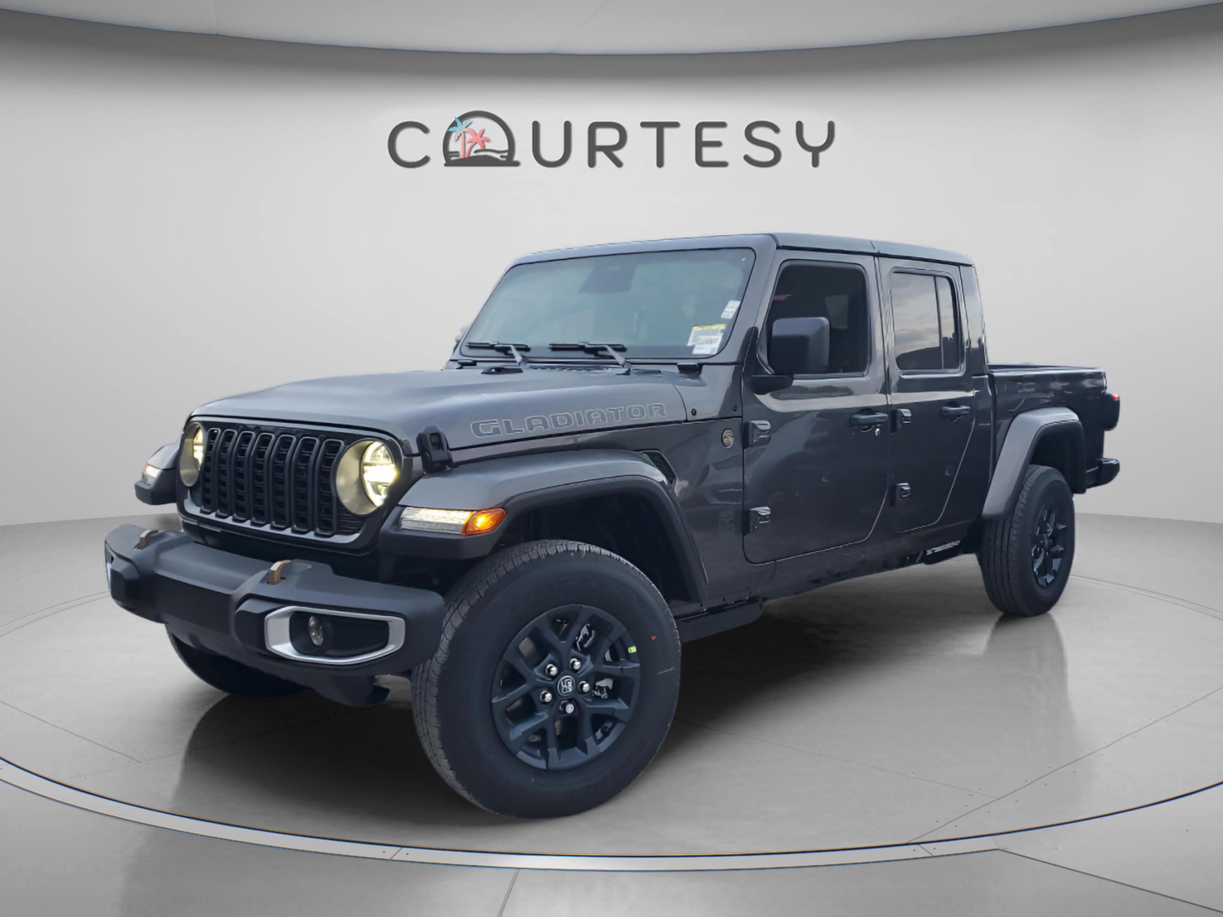 2026 Jeep Gladiator 85th Anniversary Edition Auto's photo