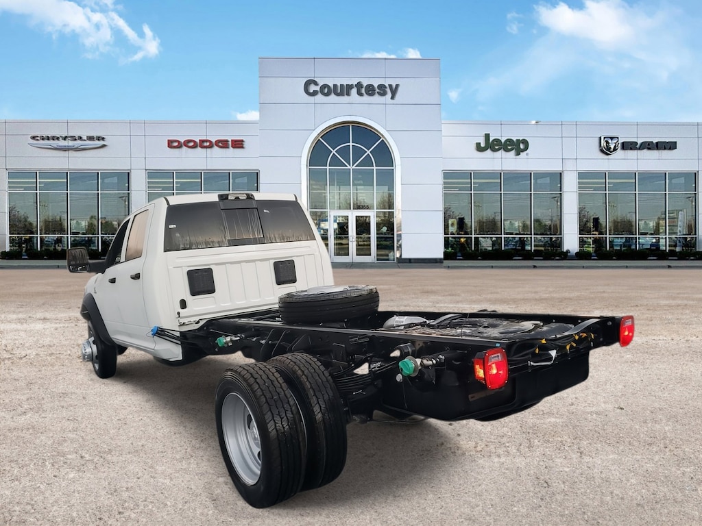 New 2025 Ram 4500 Chassis Cab 4500 TRADESMAN CHASSIS CREW CAB 4X4 84' CA Pickup