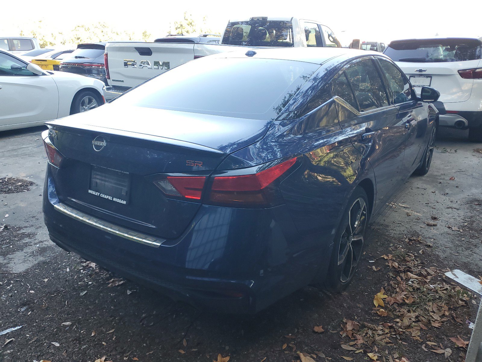 2023 Nissan Altima 2.5 SR photo 4