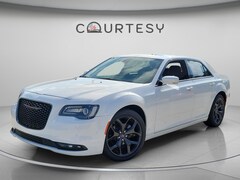 2023 Chrysler 300