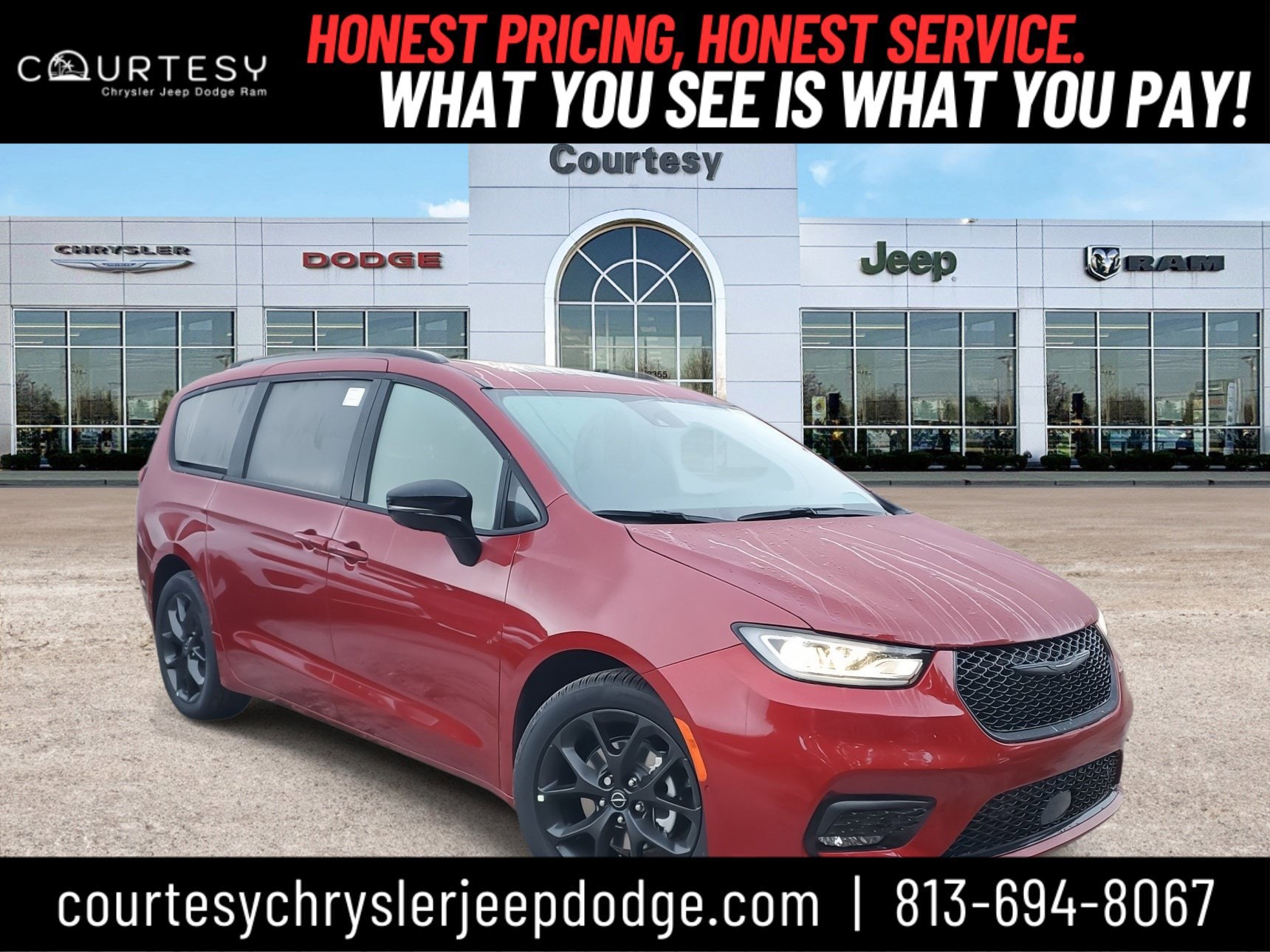 2026 Chrysler Pacifica Limited's photo