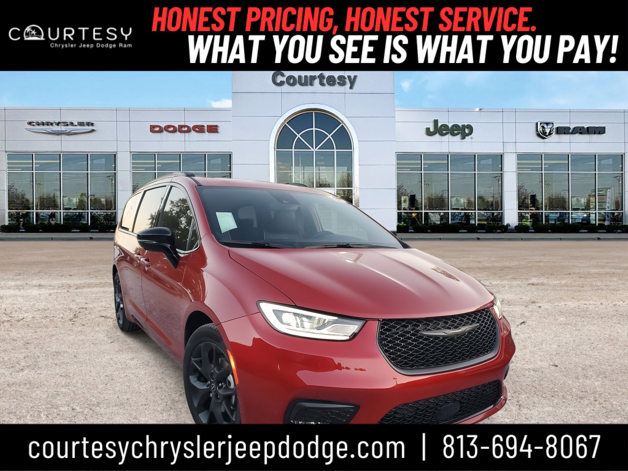 2026 Chrysler Pacifica Limited's photo