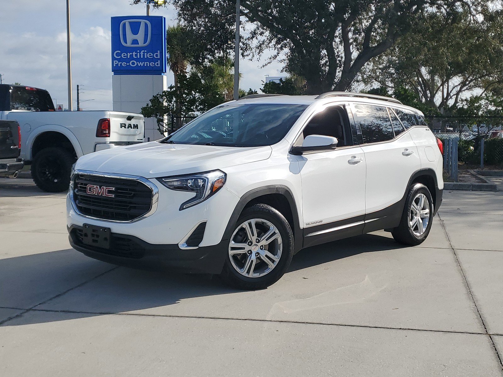 2019 GMC Terrain SLE's photo