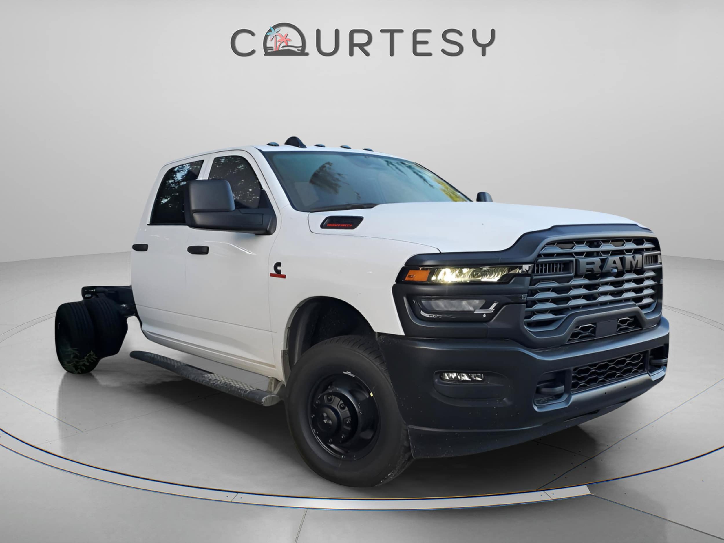 2026 RAM 3500 Chassis Tradesman - Photo 4