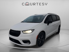 2026 Chrysler Pacifica SELECT Passenger Van