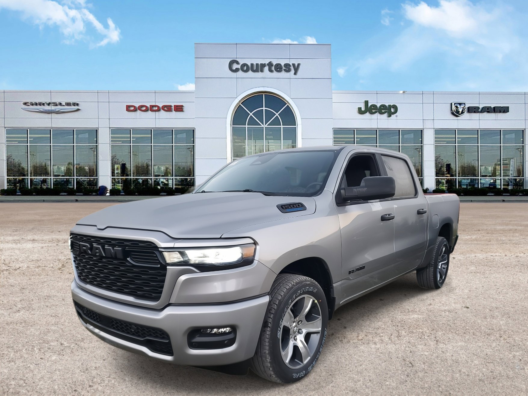 2025 Ram 1500 Tradesman photo 2