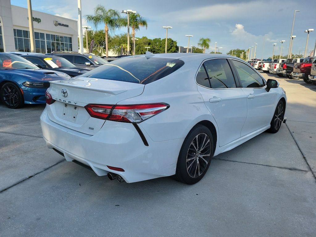 Used 2020 Toyota Camry SE SE Auto