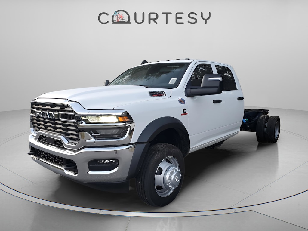 New 2025 Ram 5500 Chassis Cab TRADESMAN CREW 4X4 84' CA Pickup