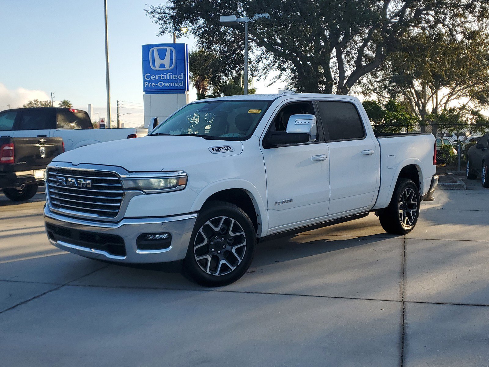 2026 RAM Ram 1500 Pickup Laramie's photo