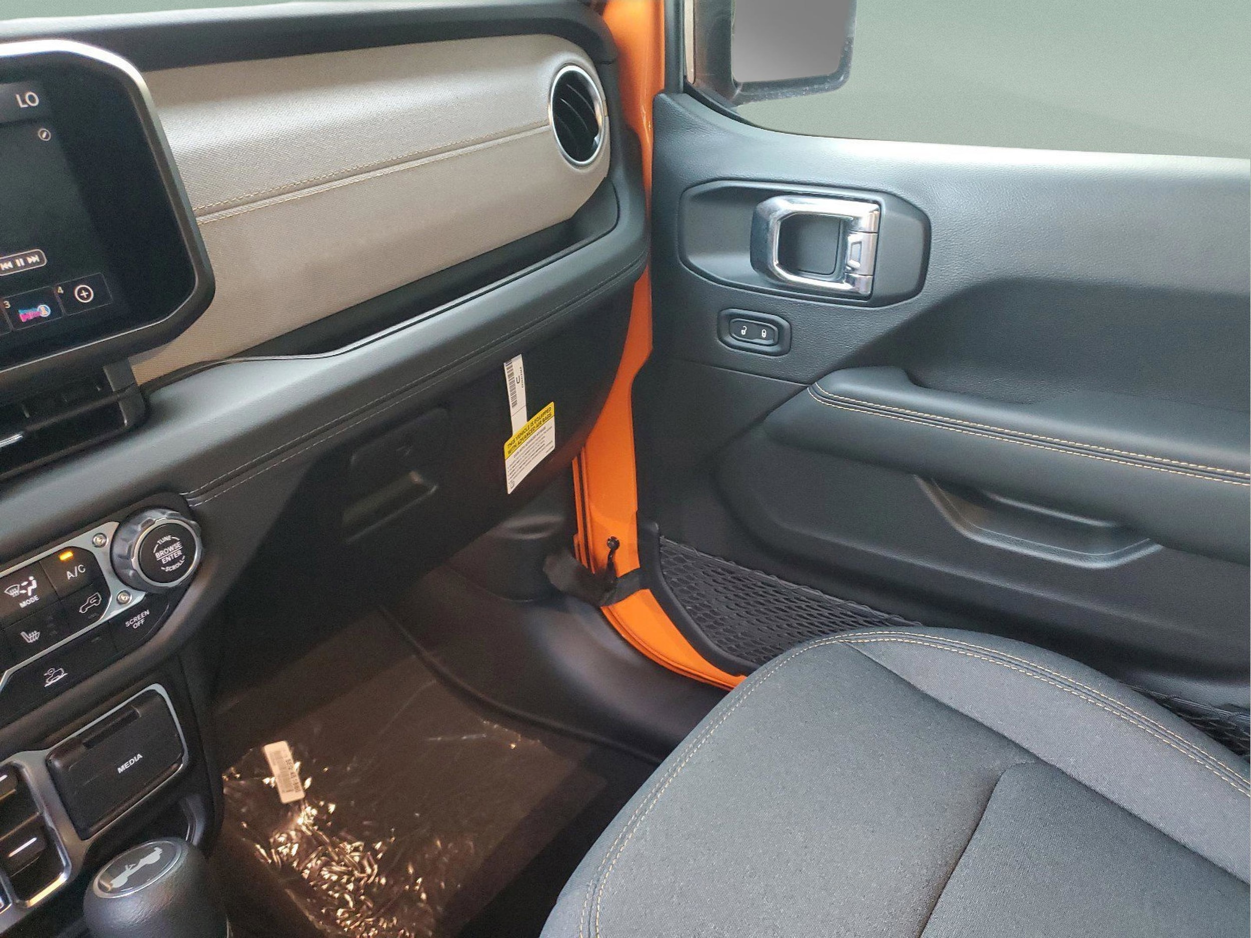 2025 Jeep Wrangler 4-Door Sahara - Photo 13