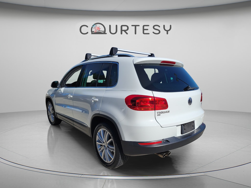 Used 2016 Volkswagen Tiguan SE 2WD Auto SE