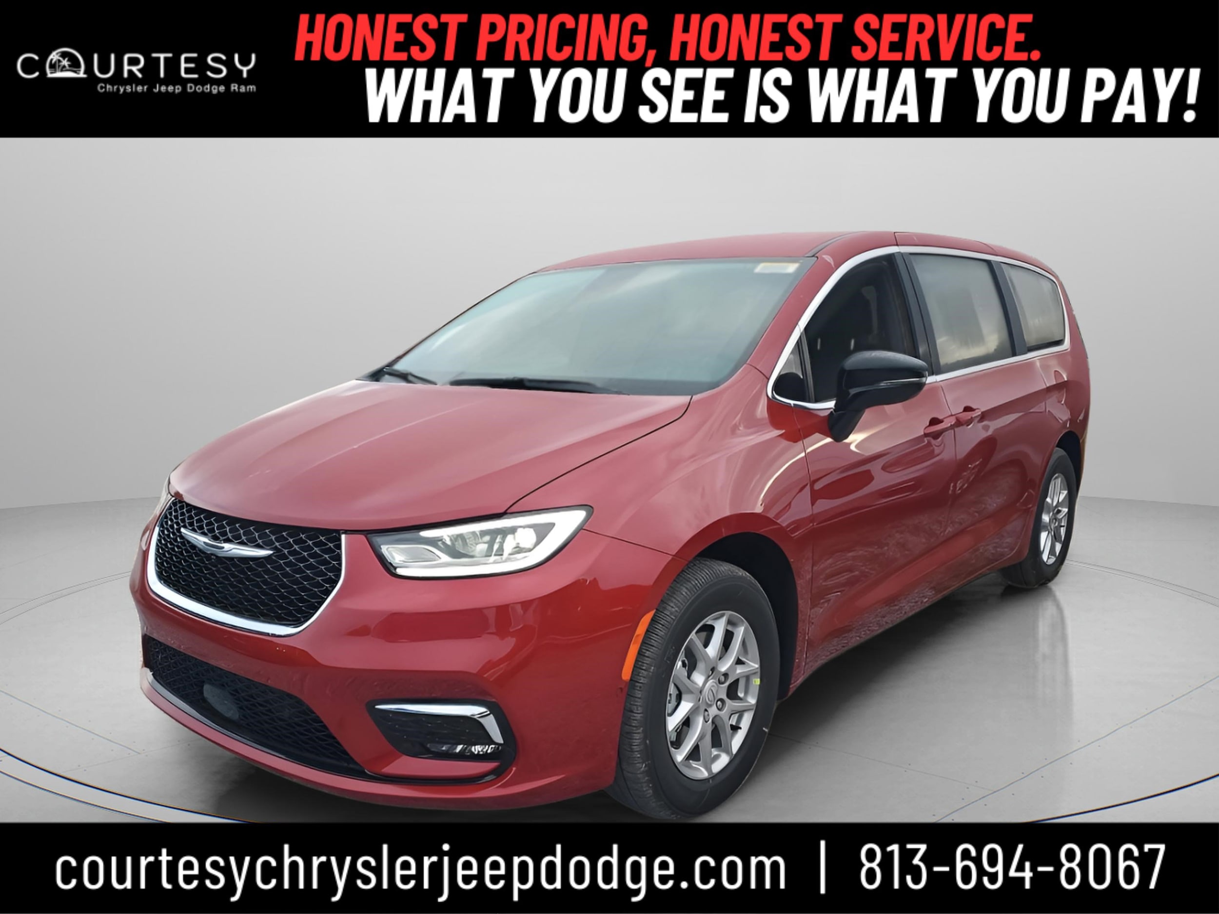 2026 Chrysler Pacifica Select's photo