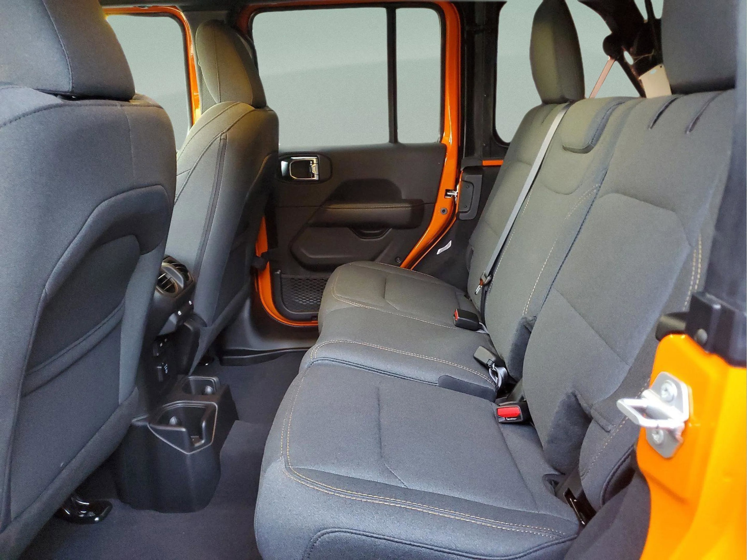 2025 Jeep Wrangler 4-Door Sahara - Photo 27