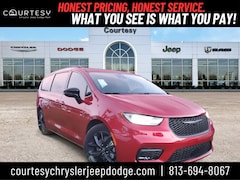 2026 Chrysler Pacifica LIMITED Passenger Van