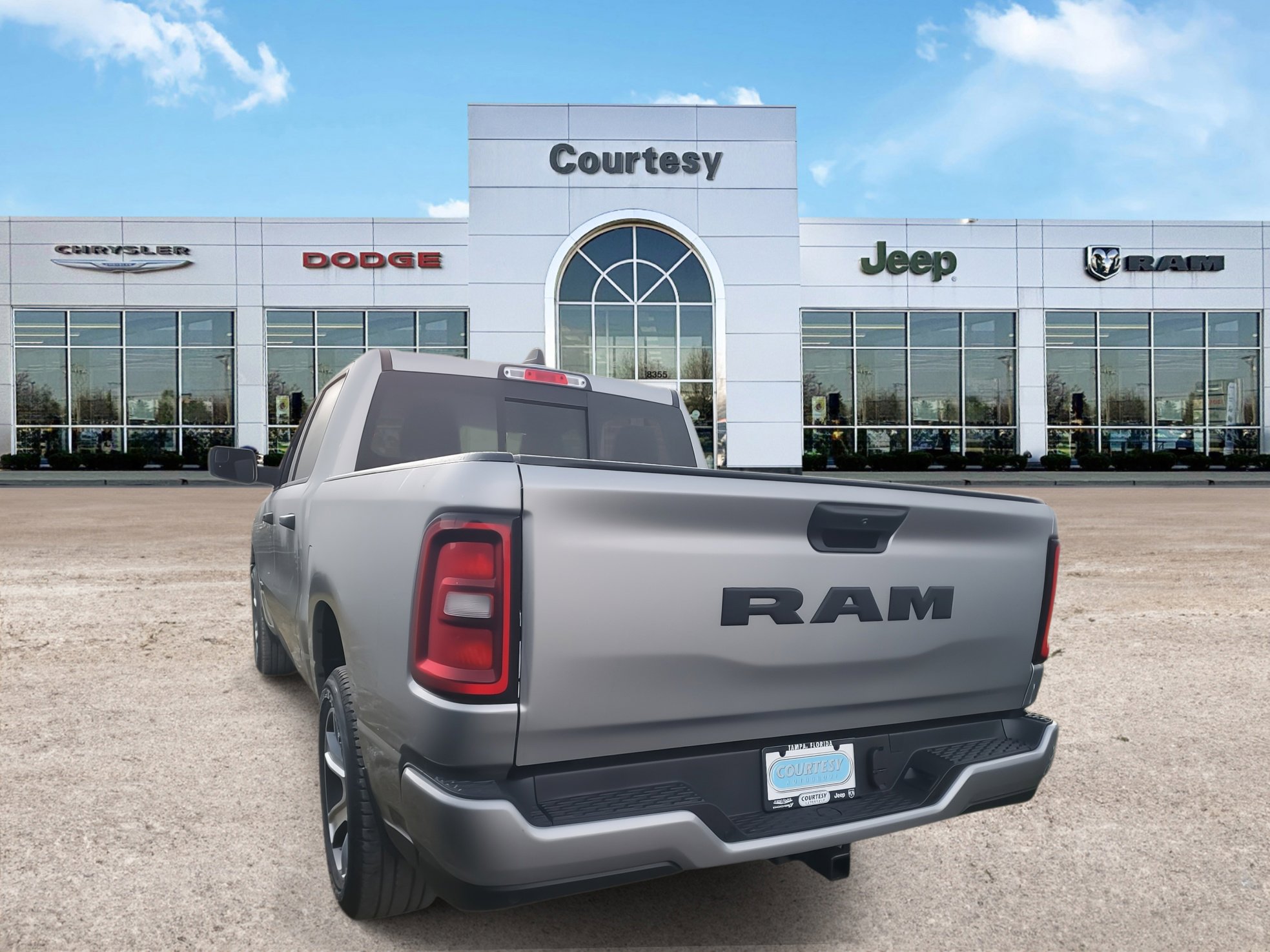 2025 Ram 1500 Tradesman photo 3