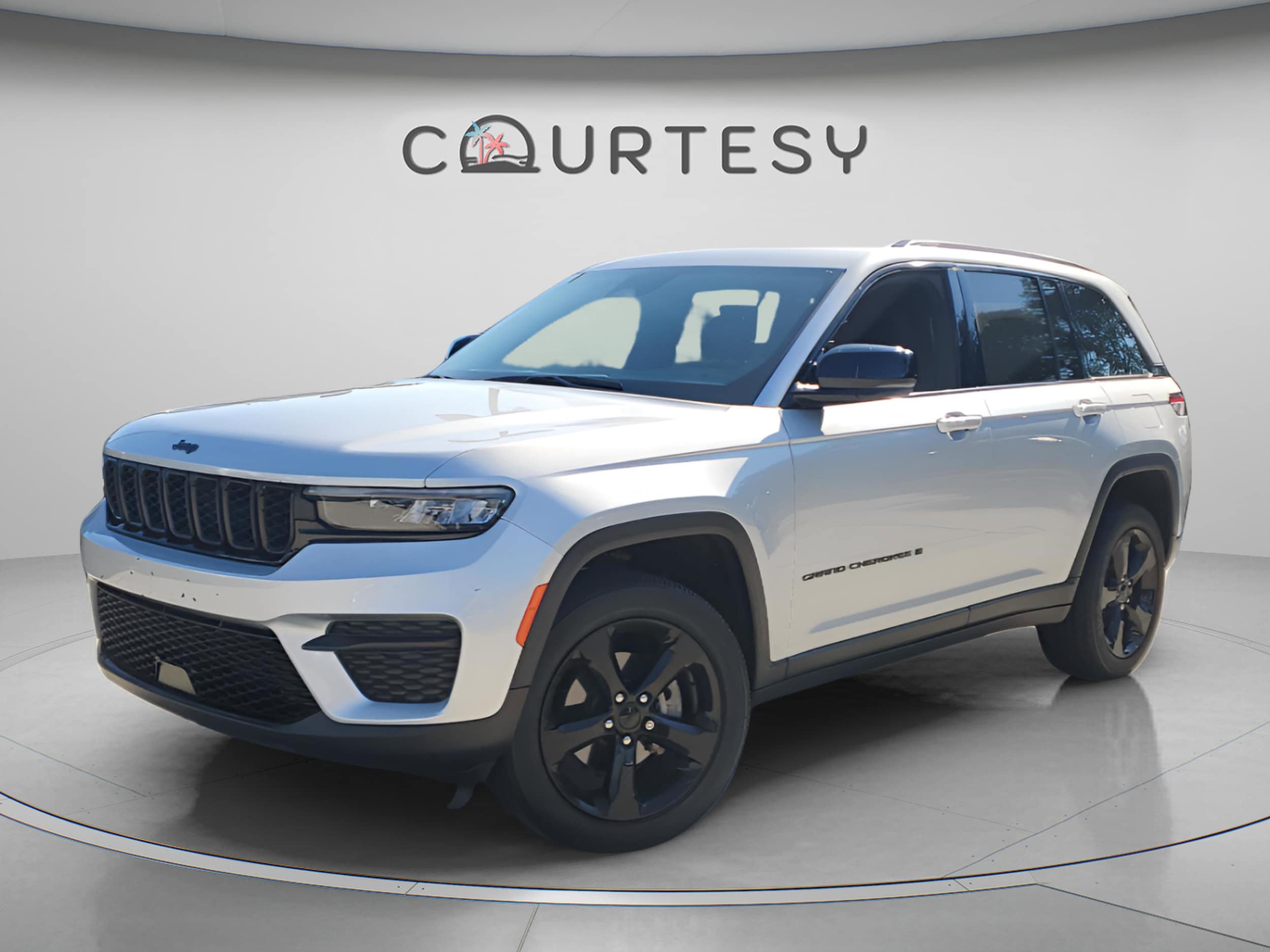 2025 Jeep Grand Cherokee Altitude 4x4's photo