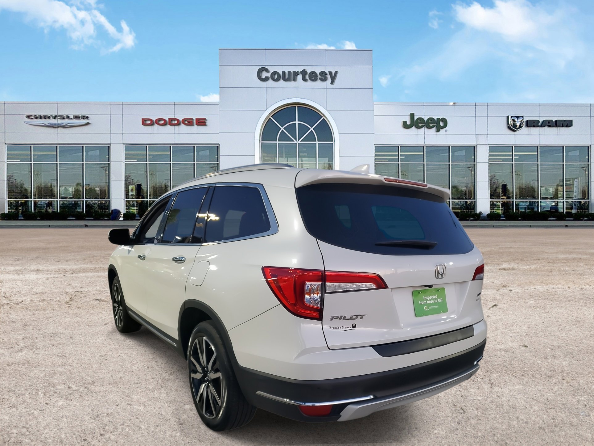 2021 Honda Pilot Touring photo 4