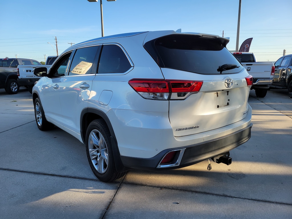Used 2017 Toyota Highlander Limited Limited V6 FWD