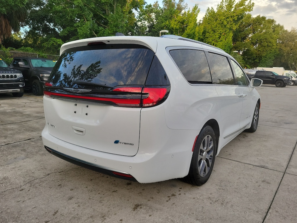 Used 2024 Chrysler Pacifica Hybrid Pinnacle Hybrid Pinnacle FWD