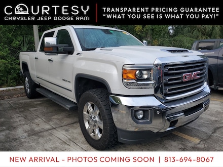 2018 GMC Sierra 2500HD SLT 4WD Crew Cab 153.7 SLT