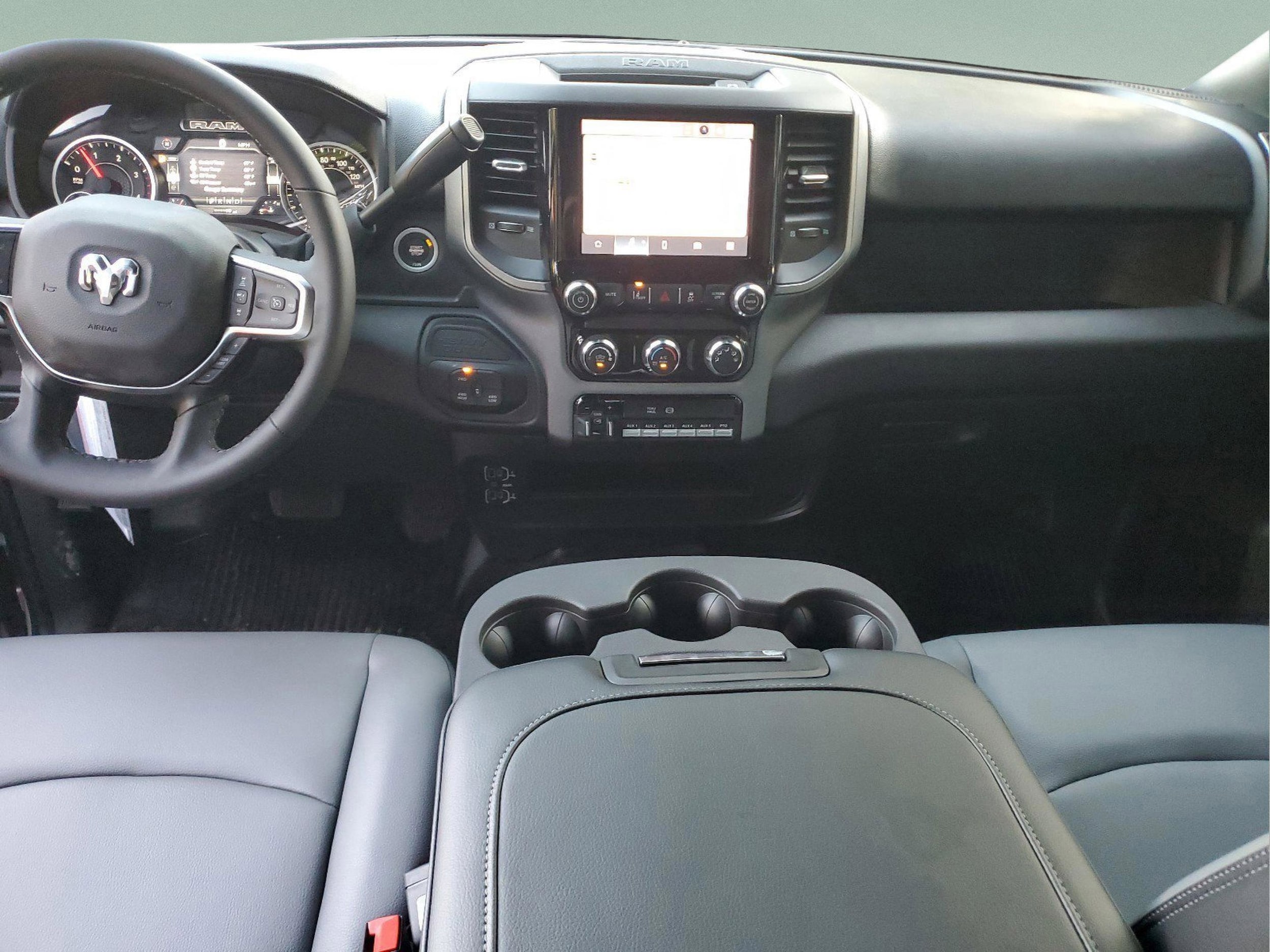 2026 RAM 3500 Chassis Tradesman - Photo 26