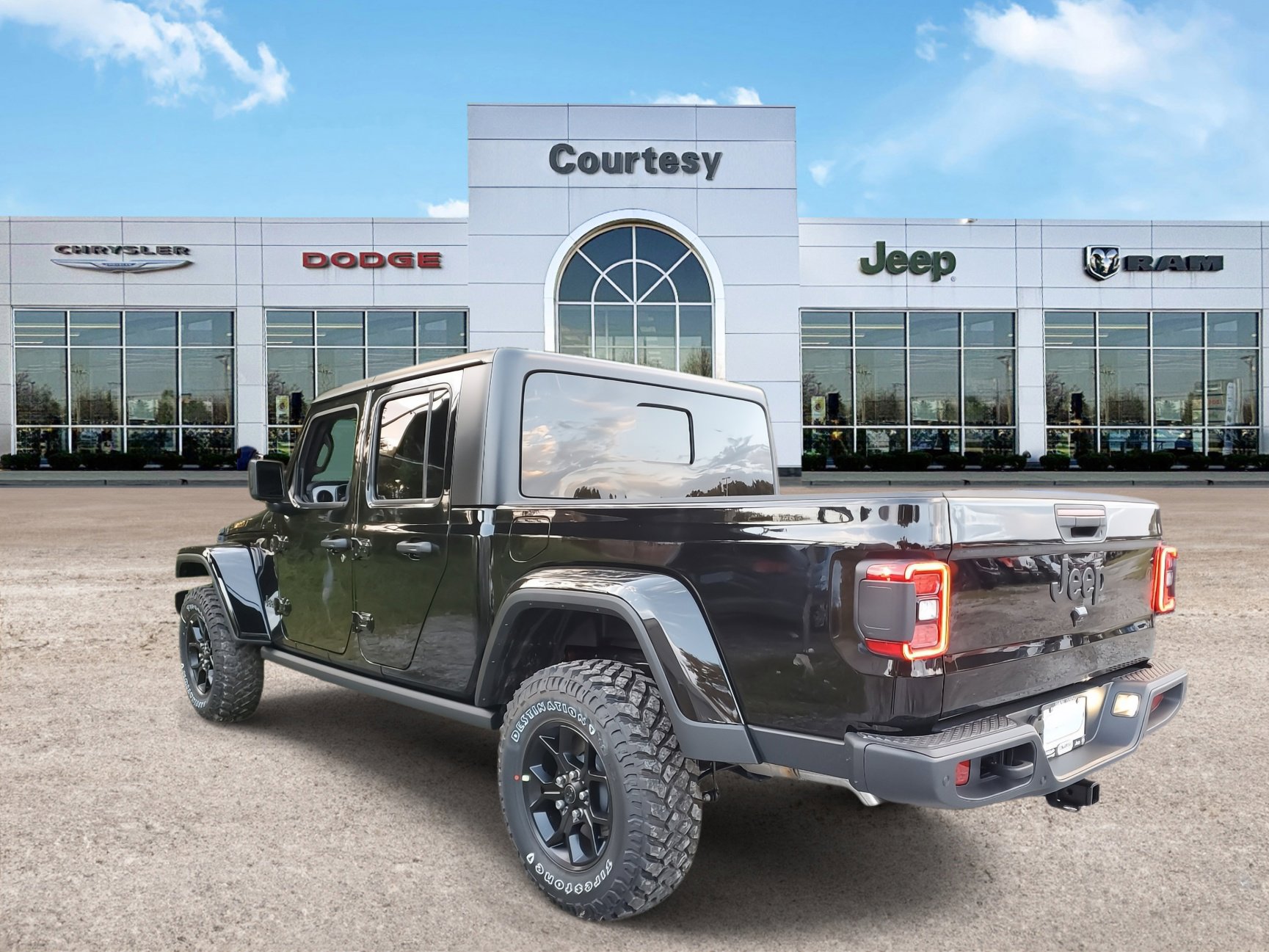 2025 Jeep Gladiator Willys photo 2