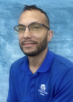 Staff member Thomas Cruz from ID_01040fc3813f