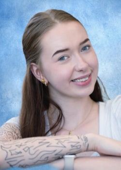 Staff member Alyssa Widoff from ID_212aff273542