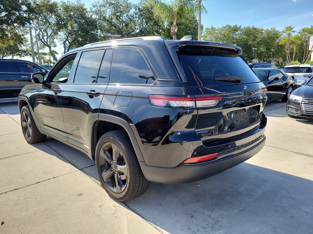 Used 2023 Jeep Grand Cherokee Altitude Altitude 4x4