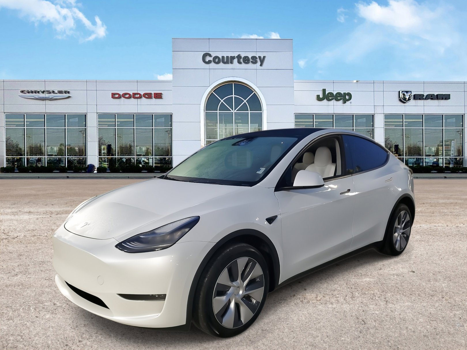 Used 2023 Tesla Model Y Long Range with VIN 7SAYGDEE2PA130920 for sale in Northfield, Minnesota