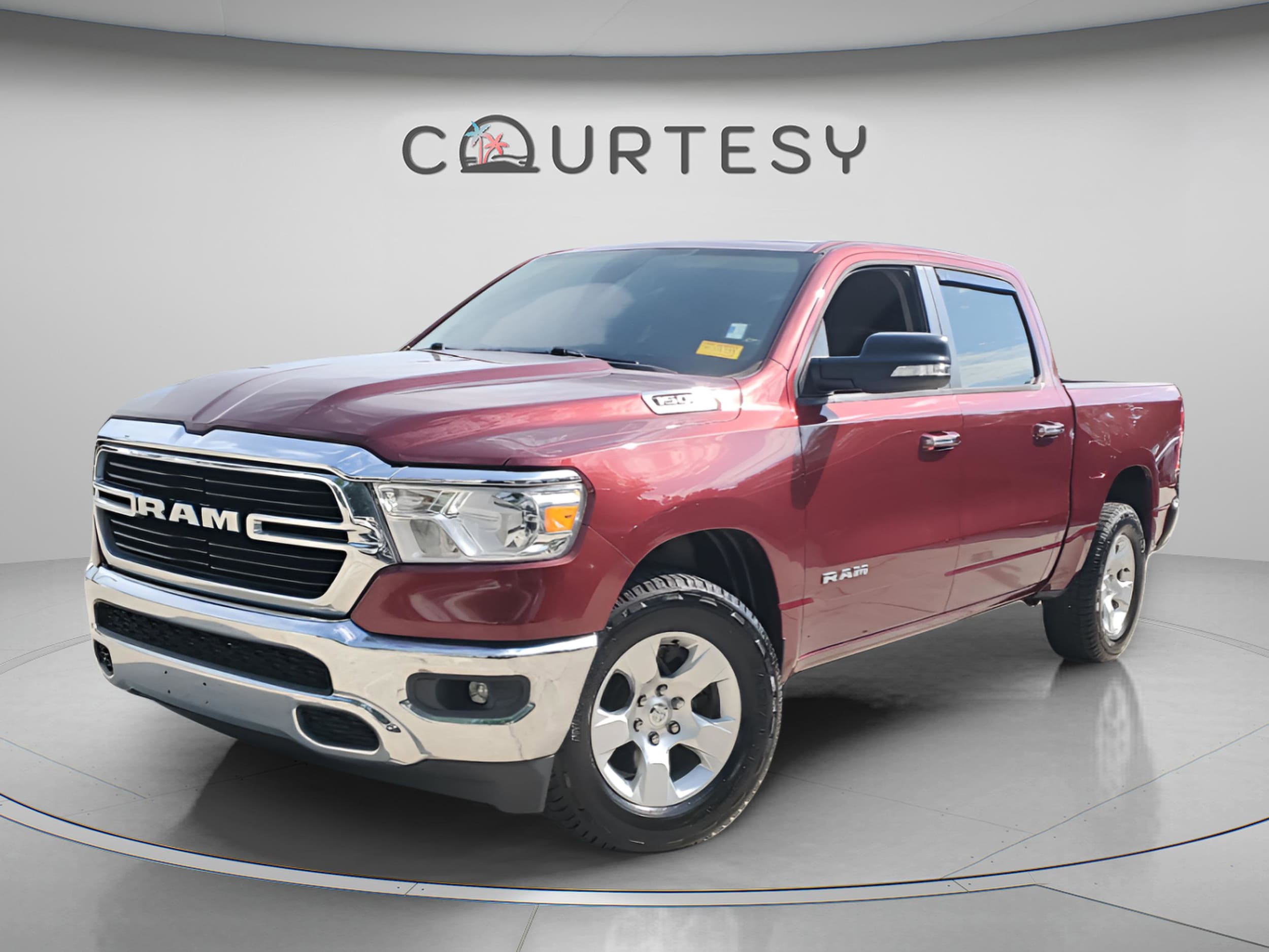 2020 RAM 1500 Big Horn/Lone Star 4x4 Crew Cab 5'7's photo