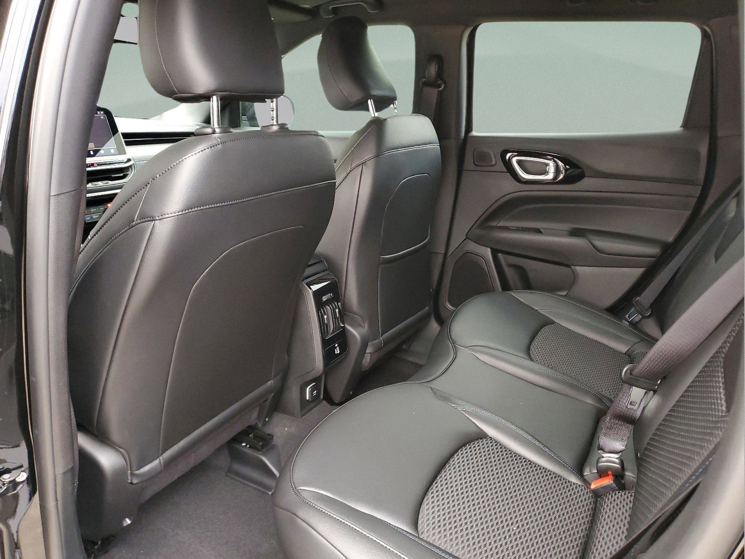 2026 Jeep Compass Altitude Special Edition - Photo 15