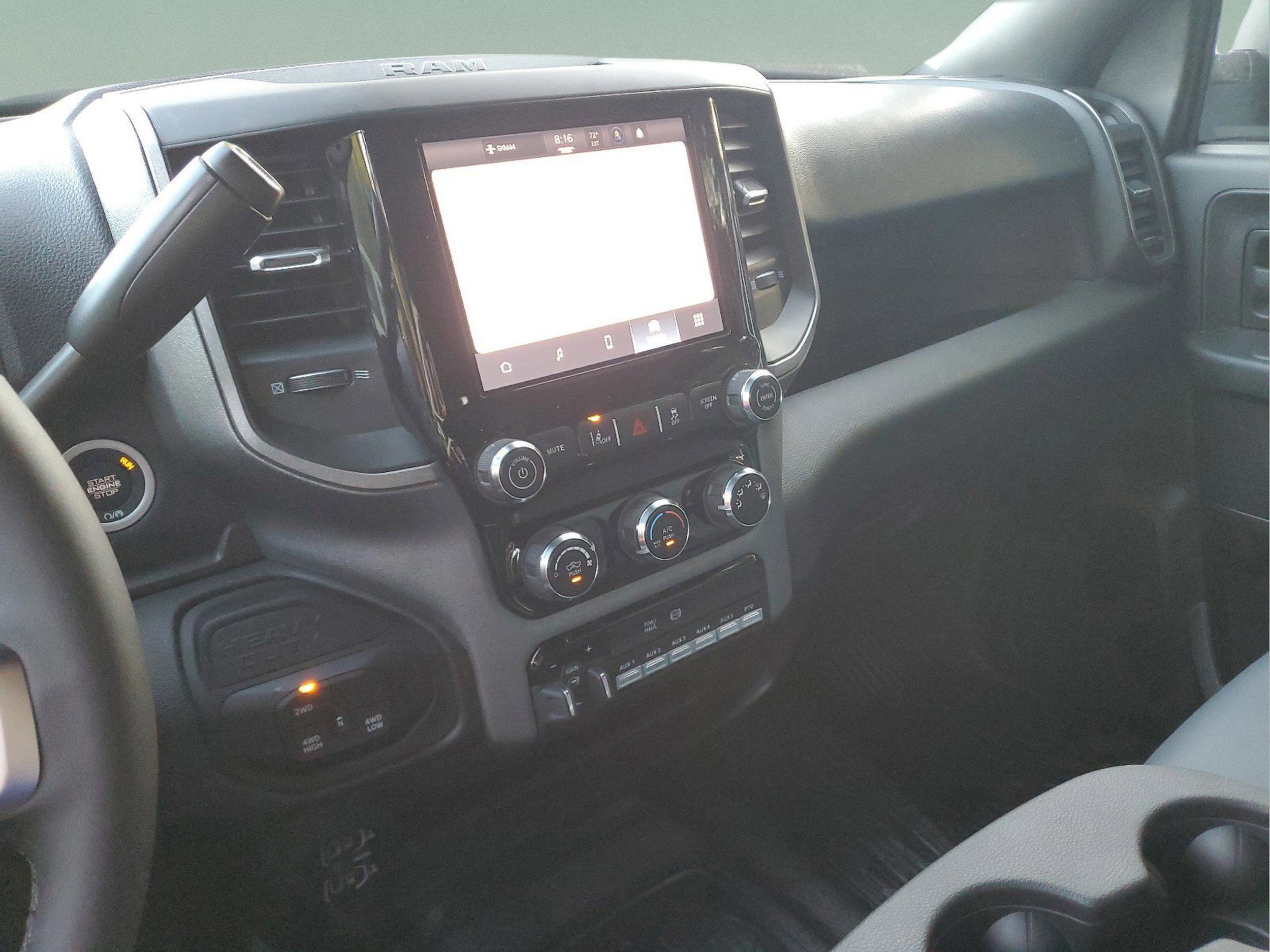 2026 RAM 3500 Chassis Tradesman - Photo 14